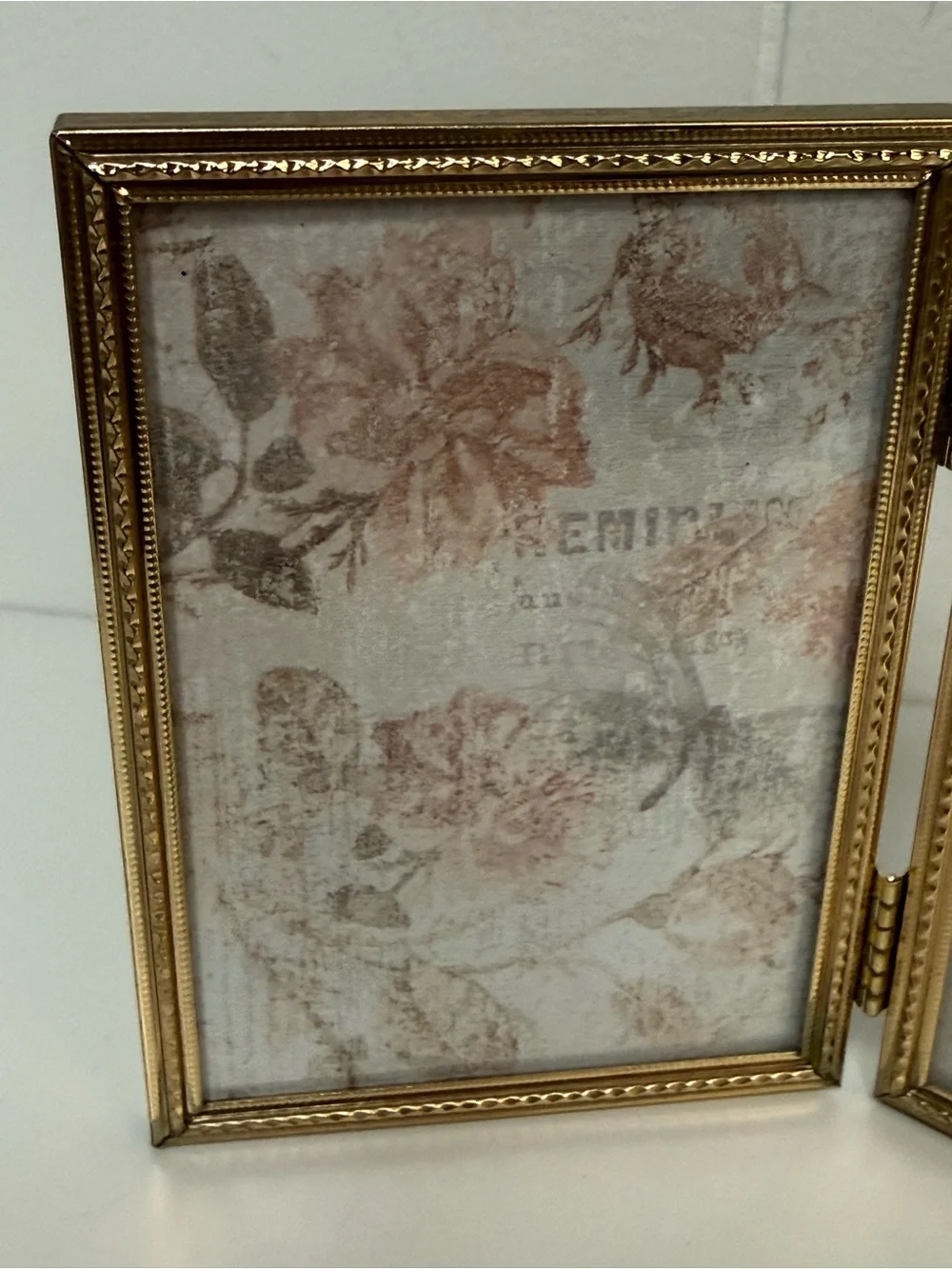 Vintage Goldtone Hinged Double 3.5x5 Picture Frame | Tabletop Display